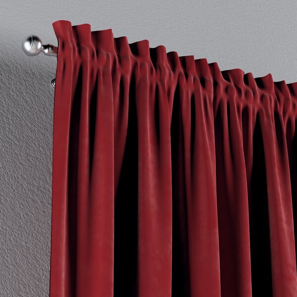 Slot and frill curtain