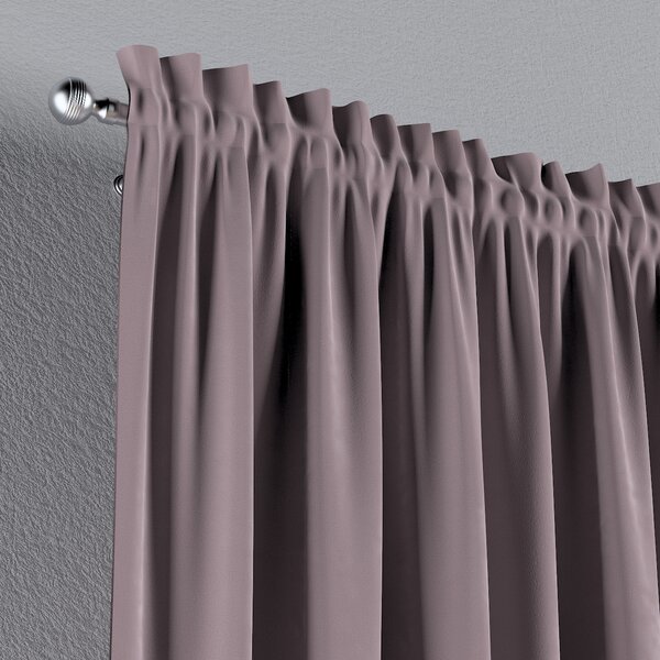 Slot and frill curtain