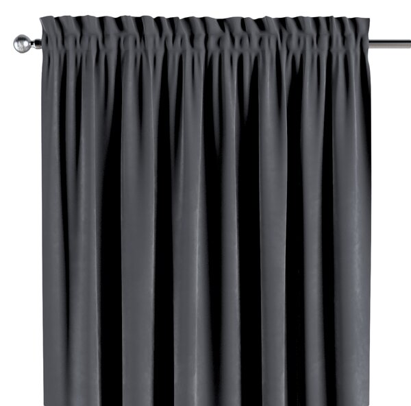 Slot and frill curtain