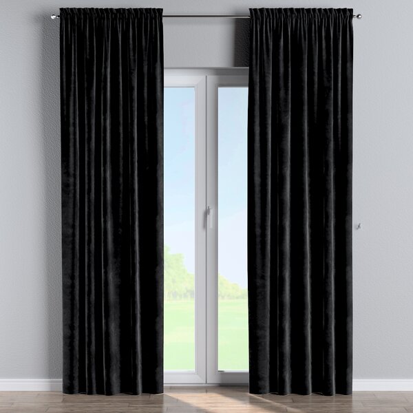 Slot and frill curtain