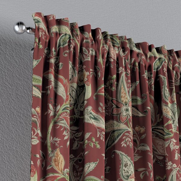 Slot and frill curtain