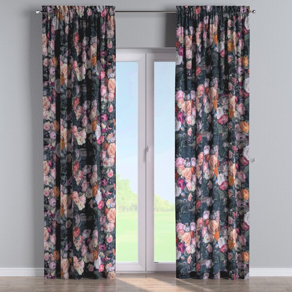 Slot and frill curtain