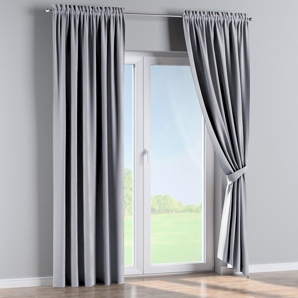 Slot and frill curtain