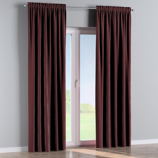 Slot and frill curtain