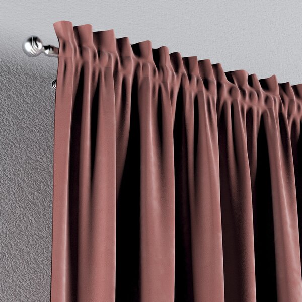 Slot and frill curtain