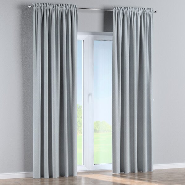 Slot and frill curtain