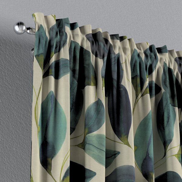 Slot and frill curtain