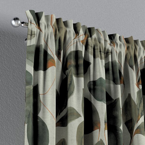 Slot and frill curtain