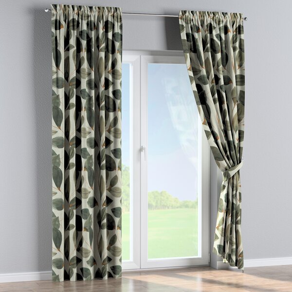 Slot and frill curtain