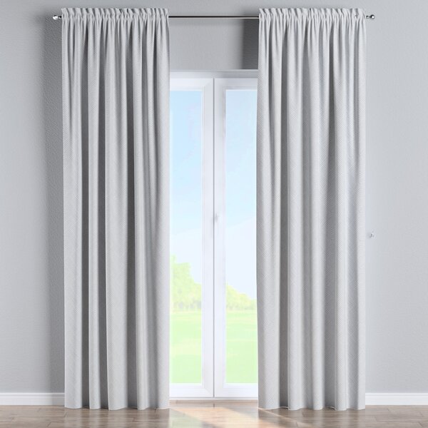 Slot and frill curtain