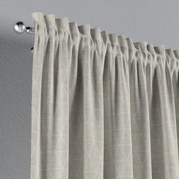 Slot and frill curtain