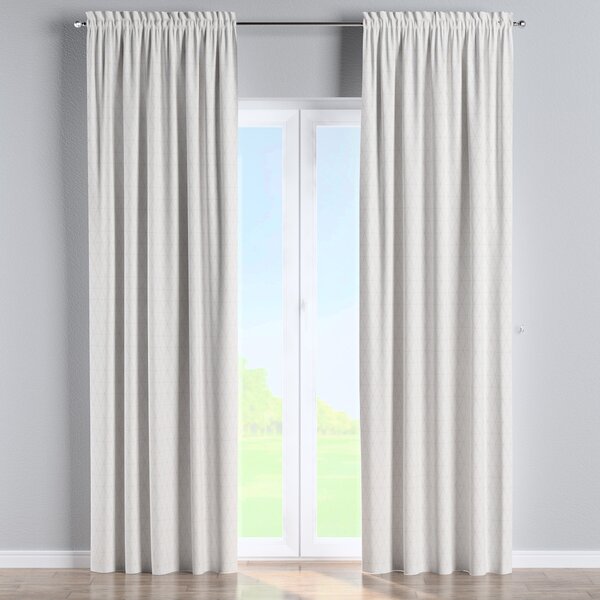 Slot and frill curtain