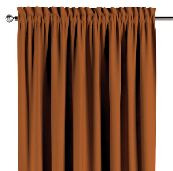 Slot and frill curtain