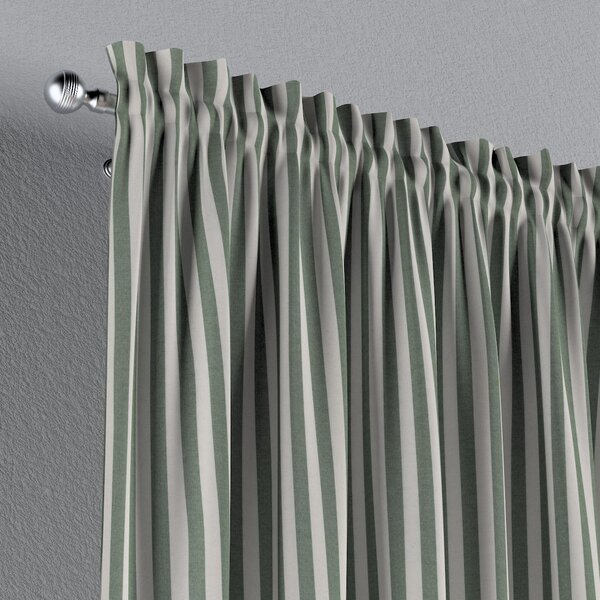 Slot and frill curtain