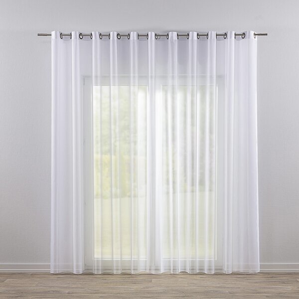 Eyelet voile/net curtains