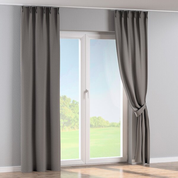 Double pinch pleat curtain