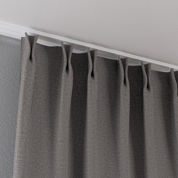 Double pinch pleat curtain