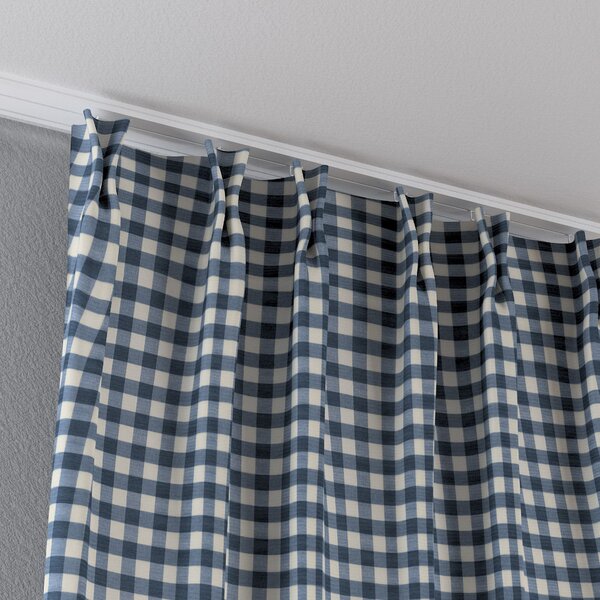 Double pinch pleat curtain
