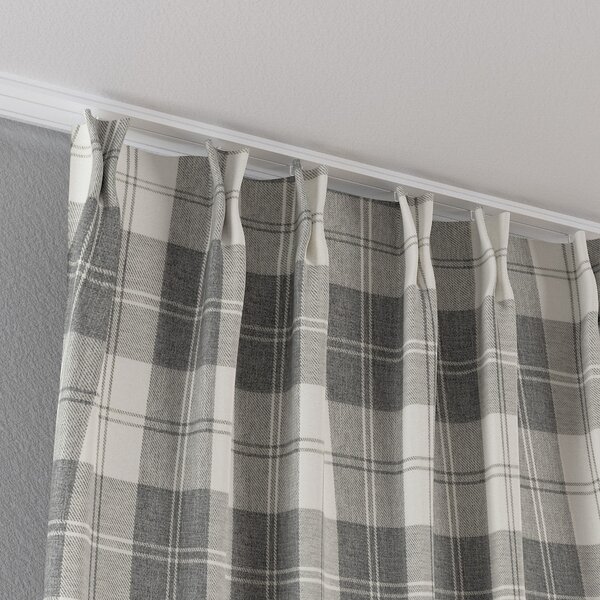 Double pinch pleat curtain