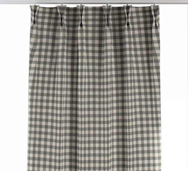 Double pinch pleat curtain