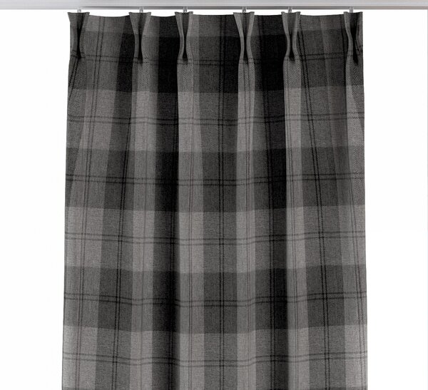 Double pinch pleat curtain