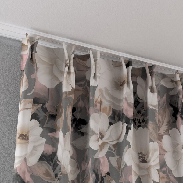 Double pinch pleat curtain