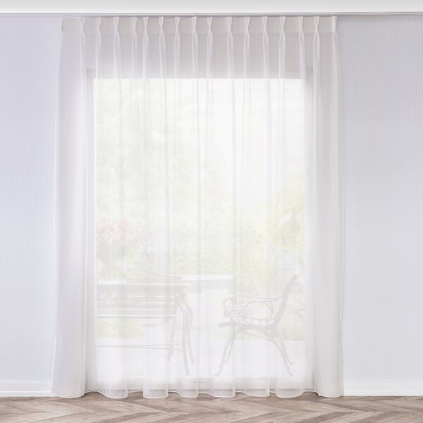 Net curtain with double pinch pleat