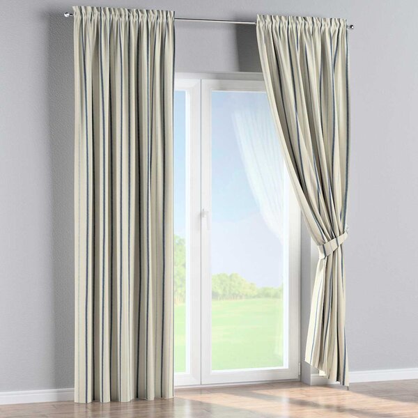 Slot and frill curtain