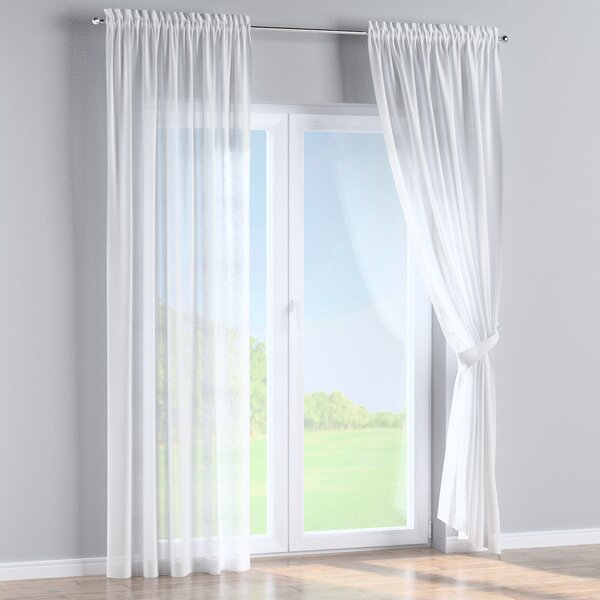 Slot and frill curtains