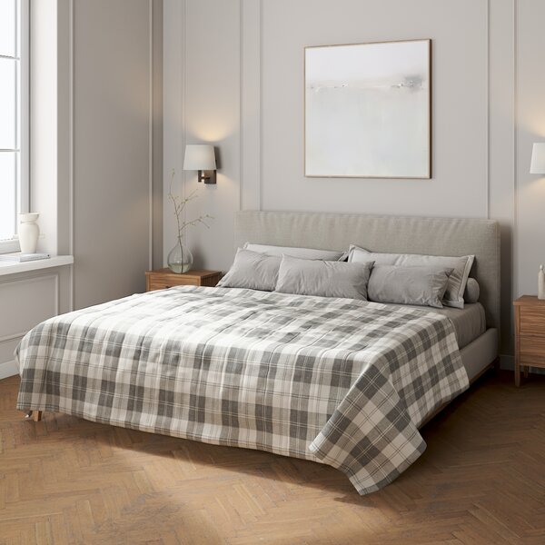 Stripe quilted throw
