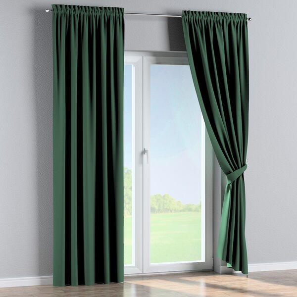 Slot and frill curtain