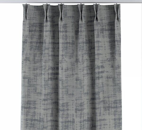 Double pinch pleat curtain