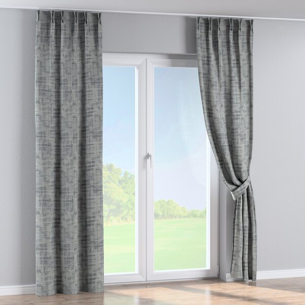 Double pinch pleat curtain