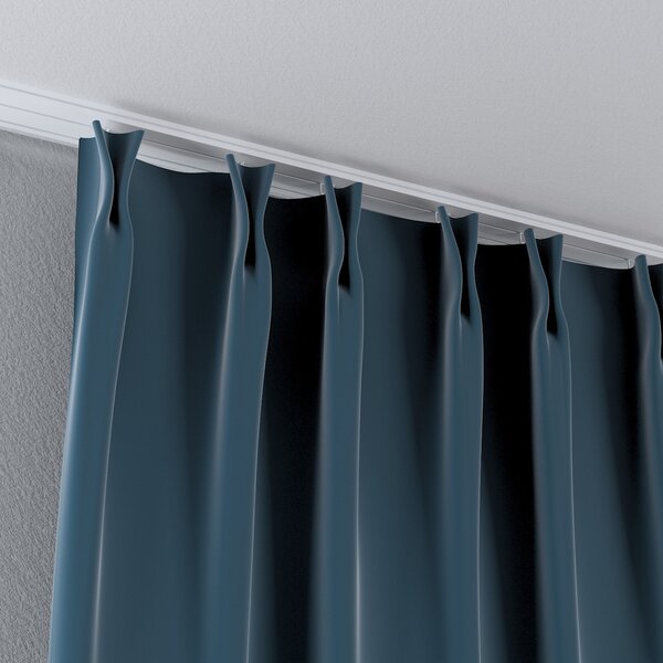 Double pinch pleat curtain