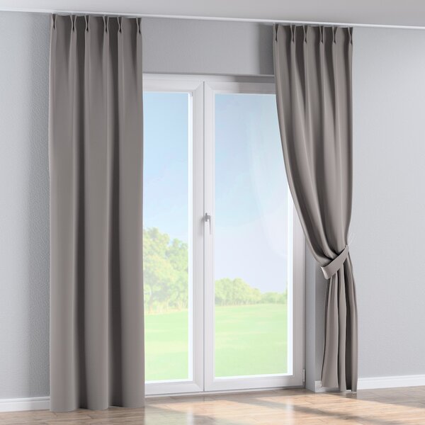 Double pinch pleat curtain