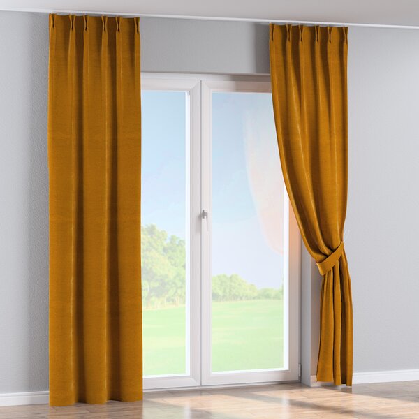 Double pinch pleat curtain
