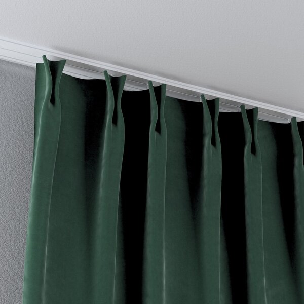 Double pinch pleat curtain