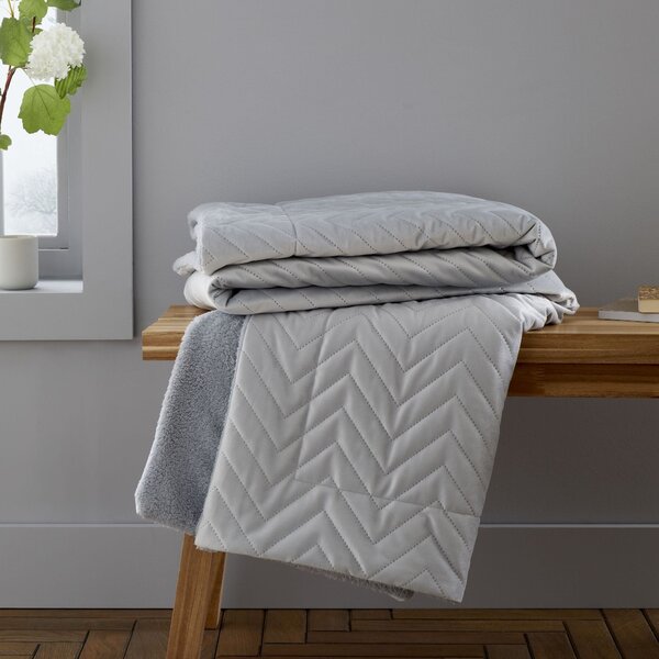 Catherine Lansfield So Soft Velvet Touch Silver Zig Zag Pinsonic Throw Silver