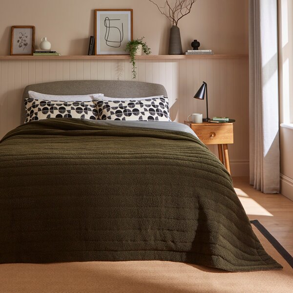 Litton Boucle Bedspread 235x235cm Olive (Green)