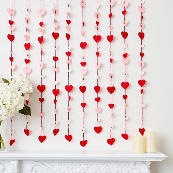 Felt Heart Curtain Valentine's Decoration