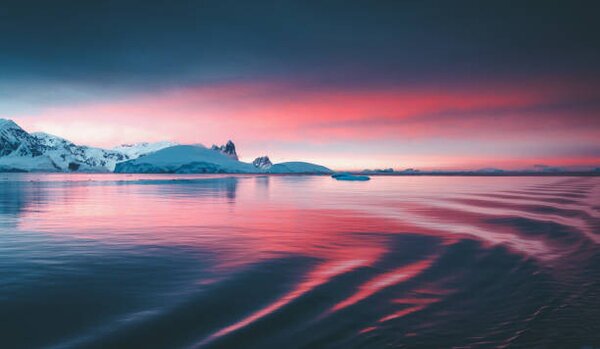 Photography Stunning sunset on the Antarctic peninsula, David Merron Photography