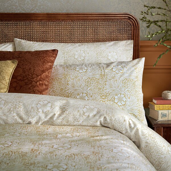 William Morris At Home Marigold Housewife Pillowcase Pair Honey