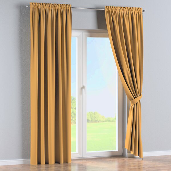 Slot and frill curtains