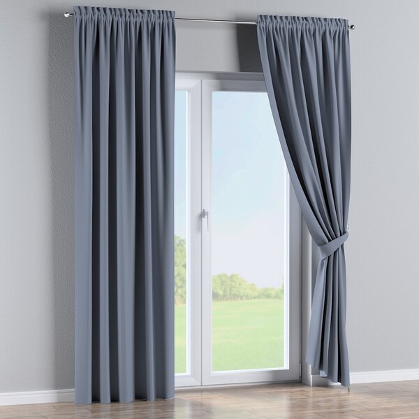 Slot and frill curtains