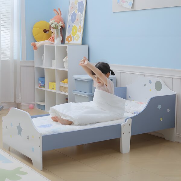 HOMCOM Kids Toddler Wooden Bed Round Edged with Guardrails Stars Image 143 x 74 x 59 cm Blue Aosom UK