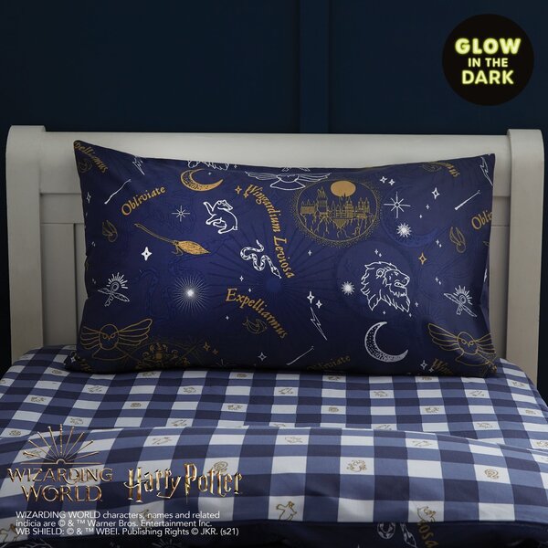 Harry Potter Hogwarts Glow in The Dark Duvet Cover and Pillowcase Set