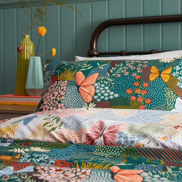 Furn. Forage Reversible Duvet Cover and Pillowcase Set