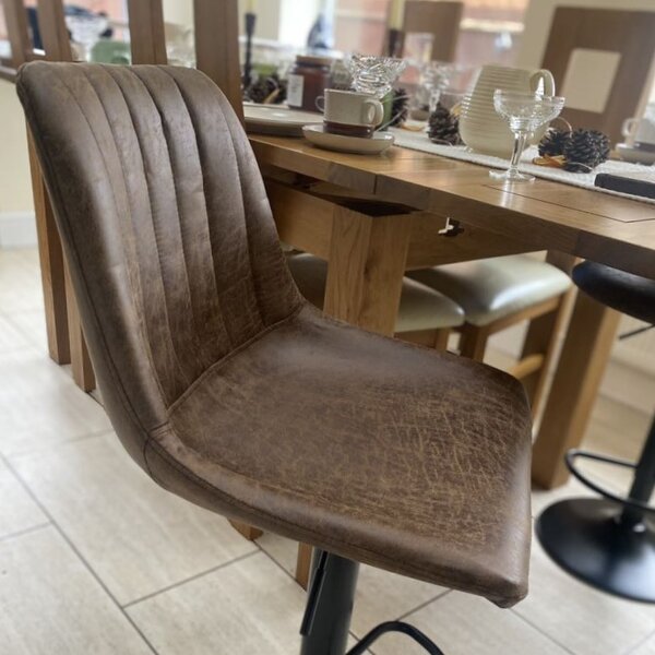 HOMCOM Breakfast Bar Stools Set of 2, 59-80cm Sitting Hight Leather Upholstered Bar Chairs with Back, Swivel Seat, Brown Aosom UK