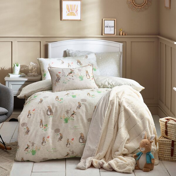 Peter Rabbit Classic Duvet Cover and Pillowcase Set