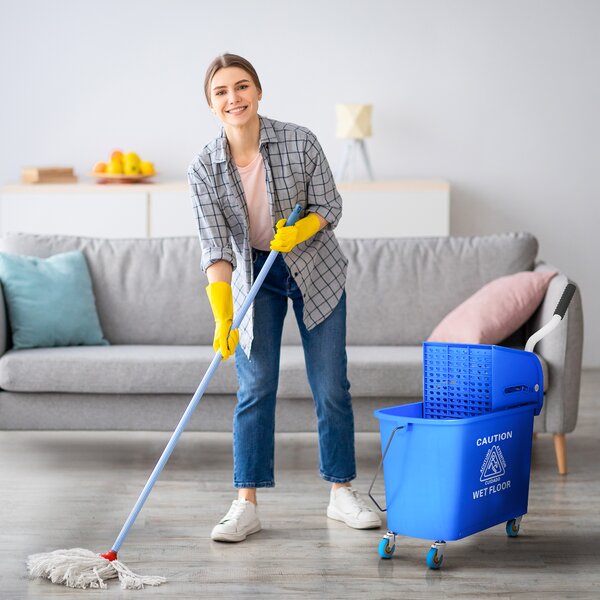 HOMCOM 20L Mop Bucket with Wringer and Handle, Mop Bucket on Wheels for Floor Cleaning, Separate Dirty and Clean Water, Blue Aosom UK